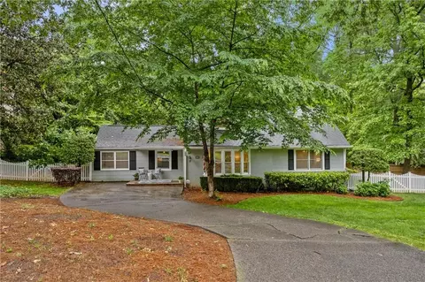2441 Ridgewood Rd NW, Atlanta, GA 30318