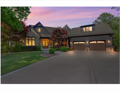 511 Ridgewood Dr NW, Calhoun, GA 30701
