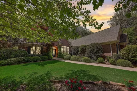 310 Meadows Ct, Dawsonville, GA 30534