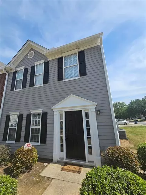 349 Timber Gate Dr, Lawrenceville, GA 30045