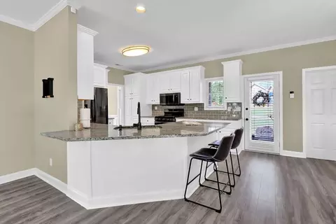 2390 Amberbrook Ln, Grayson, GA 30017 photo 6