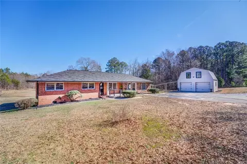 1002 Covered Bridge Rd, Covington, GA 30016 photo 6