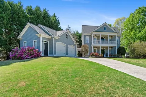 5005 Rockingham Dr, Roswell, GA 30075