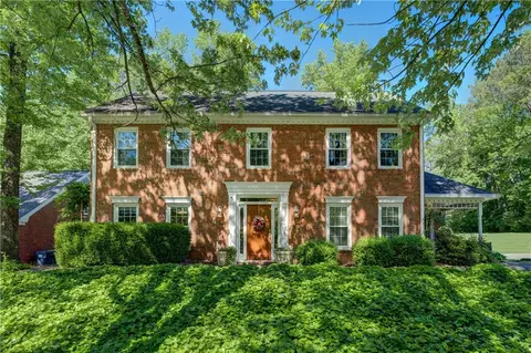 2127 Lamplight Dr, Marietta, GA 30062