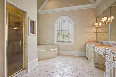 Bath - 6020 E Andechs Smt, Johns Creek, GA 30097 photo 6 of 7