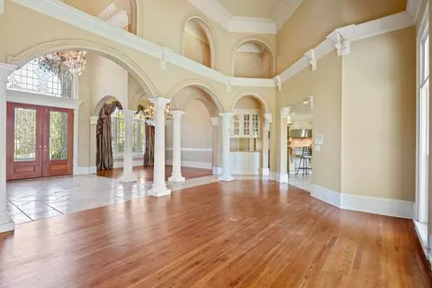 Living - 6020 E Andechs Smt, Johns Creek, GA 30097 photo 11 of 16
