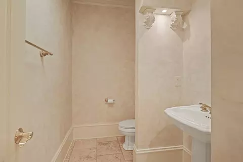 Bath - 6020 E Andechs Smt, Johns Creek, GA 30097 photo 4 of 7