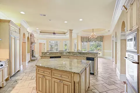 Kitchen - 6020 E Andechs Smt, Johns Creek, GA 30097 photo 6 of 6