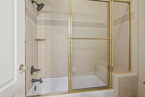 Bath - 6020 E Andechs Smt, Johns Creek, GA 30097 photo 3 of 7