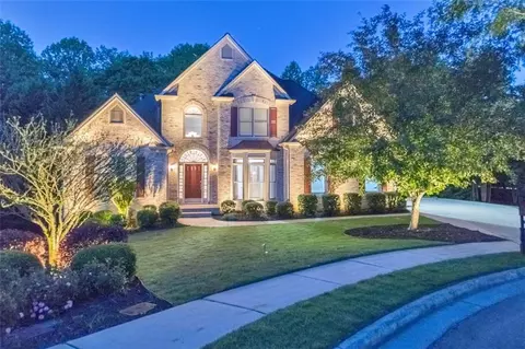 47 Creek Bank Ct, Acworth, GA 30101