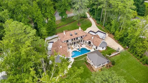 876 Crest Valley Dr, Sandy Springs, GA 30327
