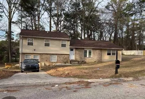 526 Village Ln, Jonesboro, GA 30236