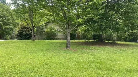 130 Brookwood Ln, Fayetteville, GA 30215