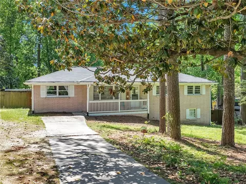 529 Creek View Dr, Lawrenceville, GA 30044