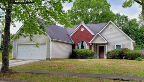 1244 Stephens Pond Vw, Loganville, GA 30052