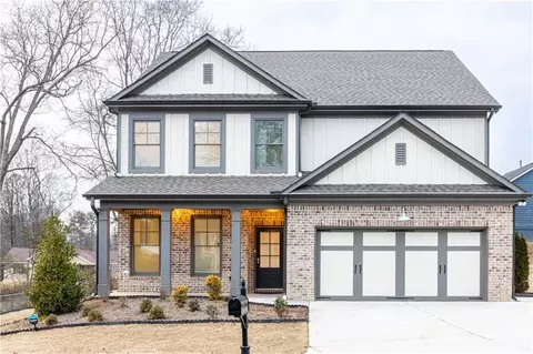 569 W Jackson St, Buford, GA 30518