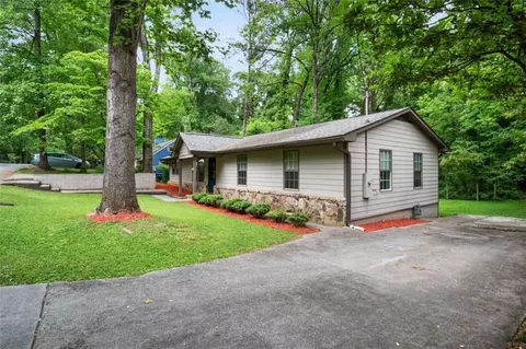 435 Spruce Dr, Pine Lake, GA 30072