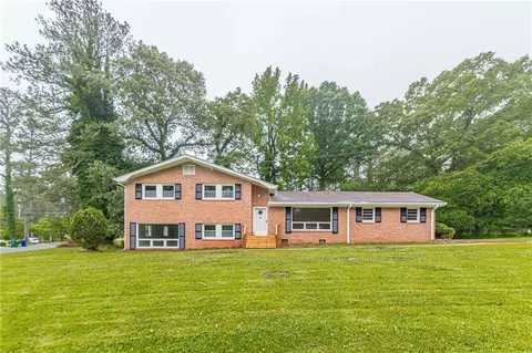 2749 Neptune Pl, Decatur, GA 30034