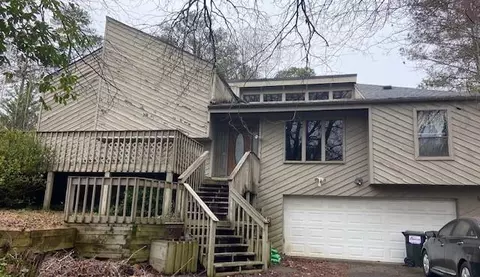 2990 Manitoba Ln, Marietta, GA 30062