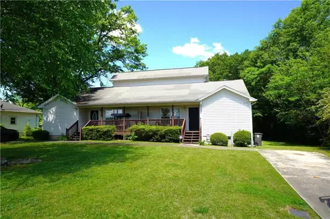 6189 E Strickland St, Douglasville, GA 30134