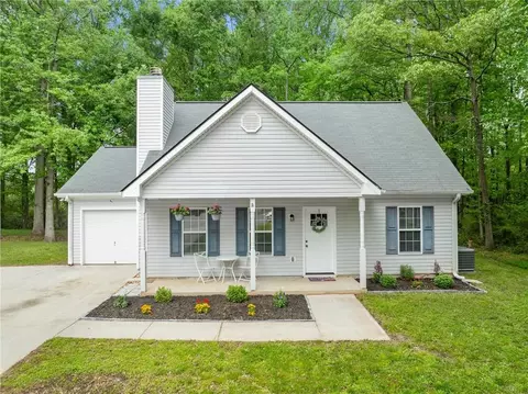 3936 Willow Wind Dr, Gainesville, GA 30507