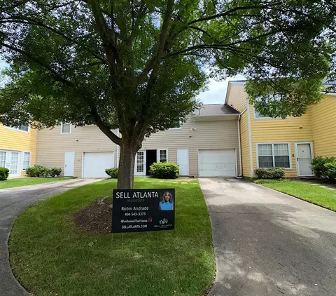 230 Amal Dr SW #203, Atlanta, GA 30315
