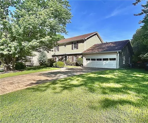 230 Truehedge Trce, Roswell, GA 30076