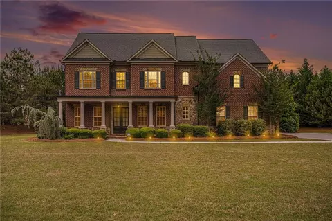 210 Stonewyck Dr, Tyrone, GA 30290