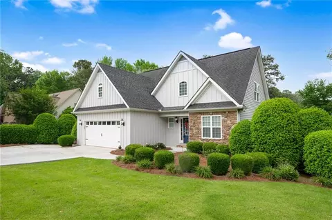 111 Towne Lake Dr NE, Calhoun, GA 30701
