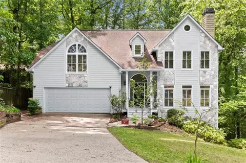 99 Skyland Dr, Roswell, GA 30075