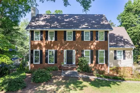 213 Parkview Dr, Cartersville, GA 30120
