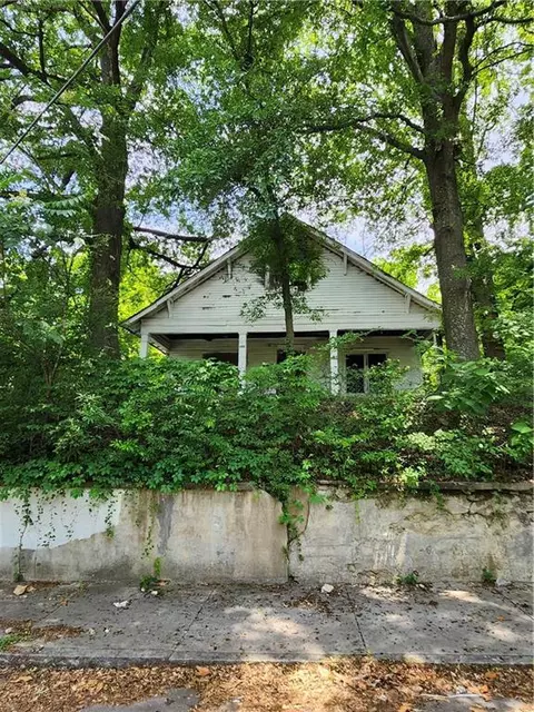 555 Paines Ave NW, Atlanta, GA 30318