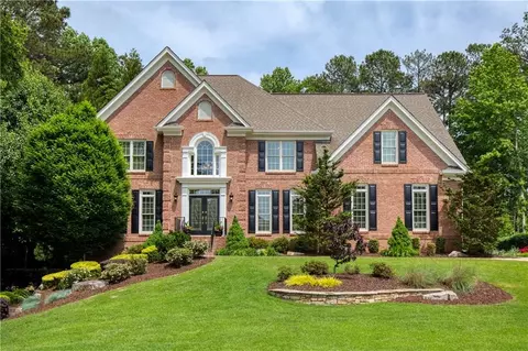 828 Forest Path Ln, Alpharetta, GA 30022