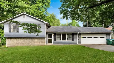 2725 Van Ct, Snellville, GA 30078