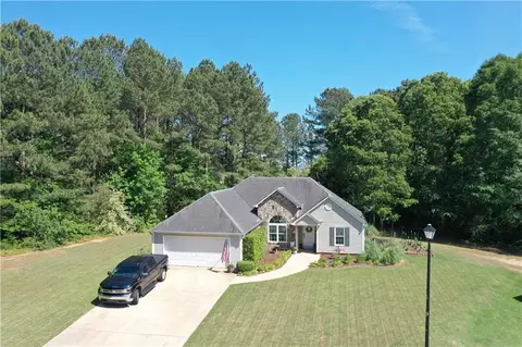 805 Burton Ridge Dr, Loganville, GA 30052