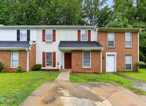 892 Glynn Oaks Dr, Clarkston, GA 30021