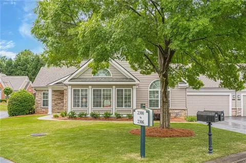 2202 Sweet Apple Cir, Alpharetta, GA 30004