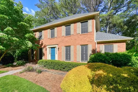 1738 W Point Cir, Marietta, GA 30068
