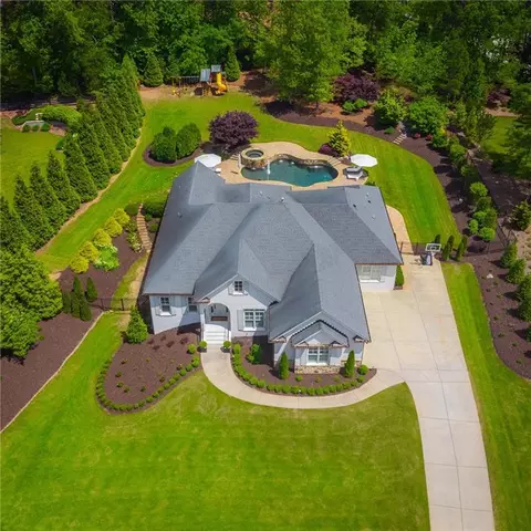 945 Canonero Dr, Milton, GA 30004