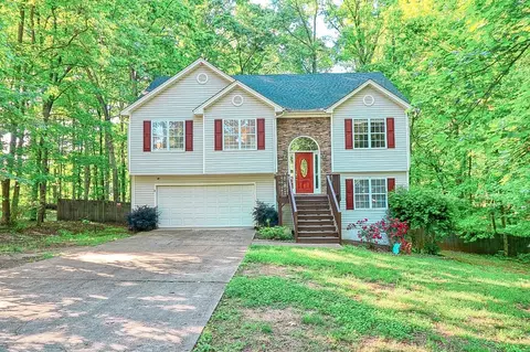 1407 Red Oak Way, Winder, GA 30680