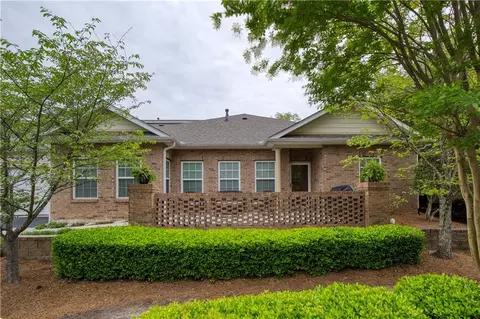 111 Villa Park Cir, Stone Mountain, GA 30087