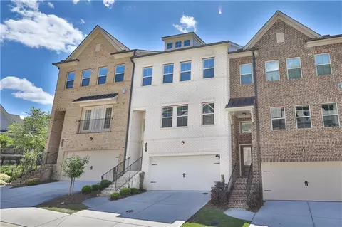 5082 Chesterfield Ln, Dunwoody, GA 30338
