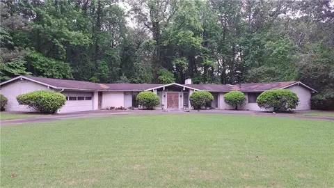 1005 Clementstone Dr, Sandy Springs, GA 30342