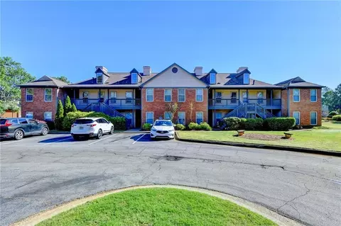 1709 Beaumont Cir, Duluth, GA 30096