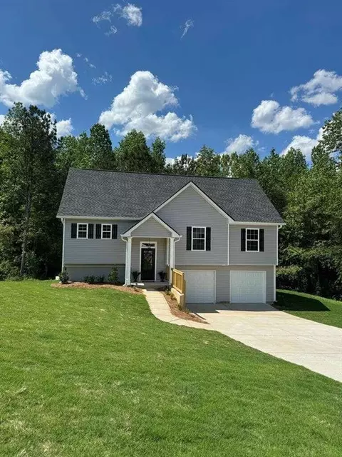 170 Grizzly Trl, Carrollton, GA 30117