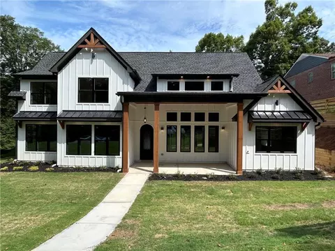 644 Dixon Dr, Gainesville, GA 30501