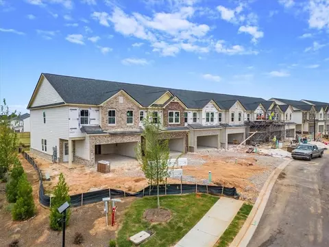 889 Pensive Run, Dacula, GA 30019
