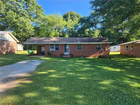 312 Jones Dr, Social Circle, GA 30025