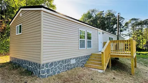 36 Garden Ridge Dr, Carrollton, GA 30116