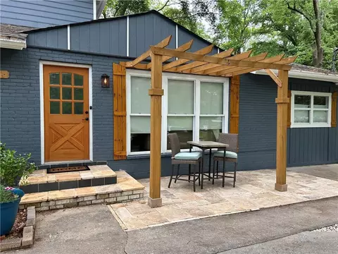 3082 Brook Dr, Decatur, GA 30033